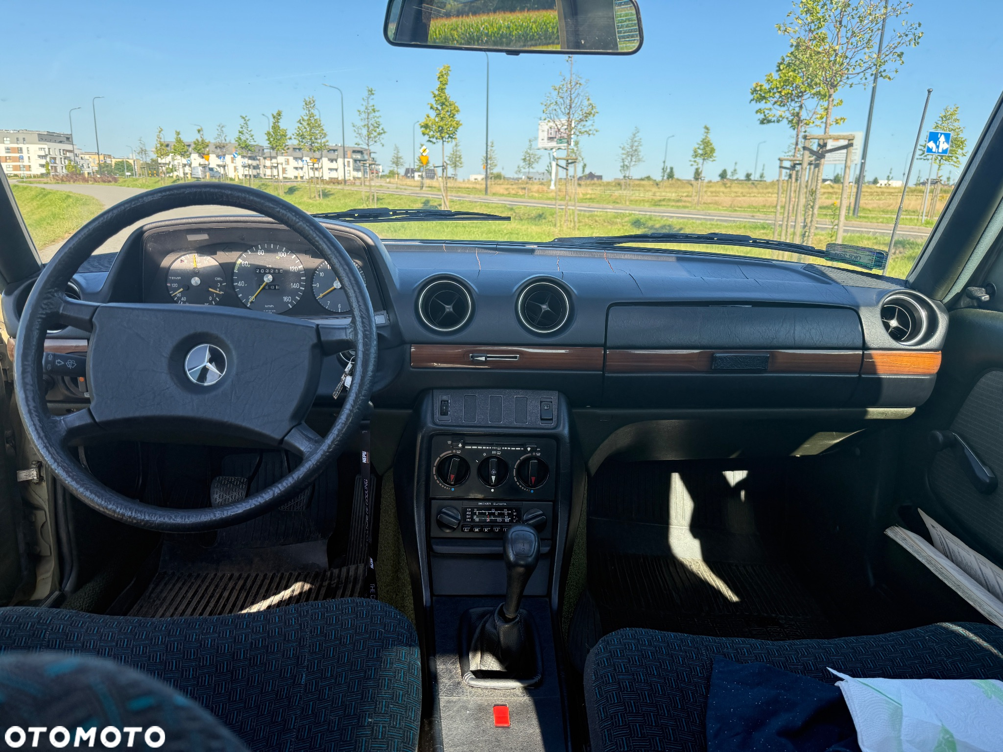 Mercedes-Benz W123 - 10