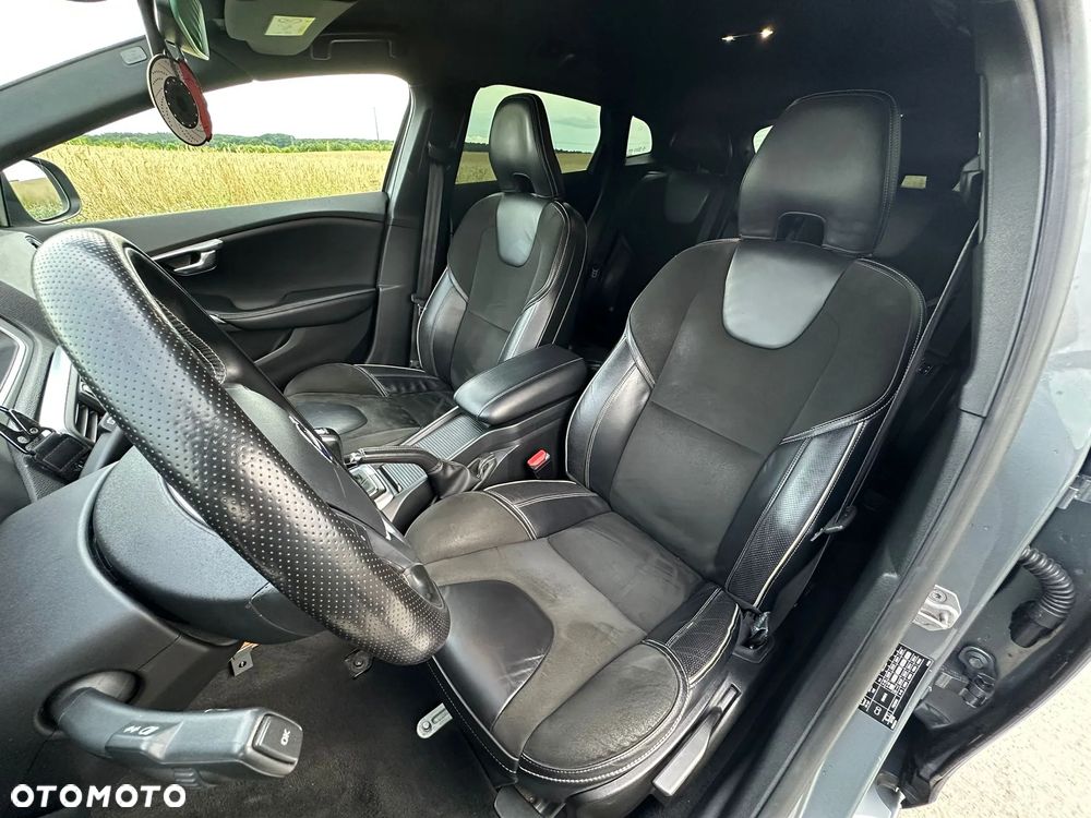 Volvo V40 D2 Drive-E R-Design Momentum - 9