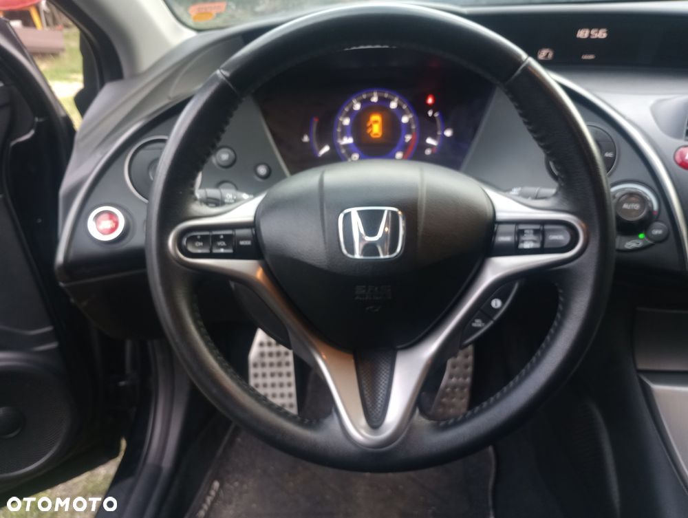 Honda Civic 1.8 Executive - 8