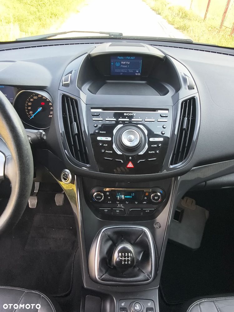 Ford Kuga 2.0 TDCi 4x4 Titanium - 15