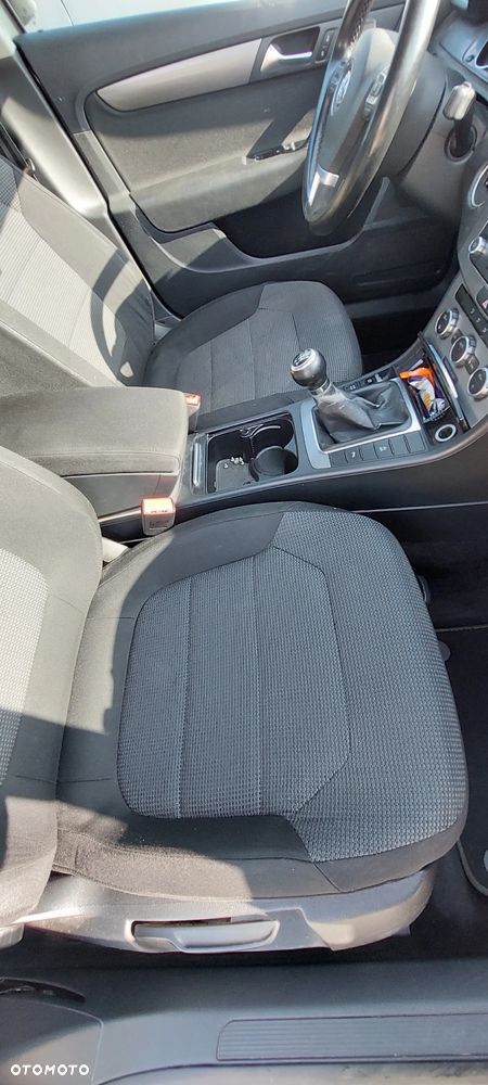 Volkswagen Passat 1.6 TDI BlueMotion - 15
