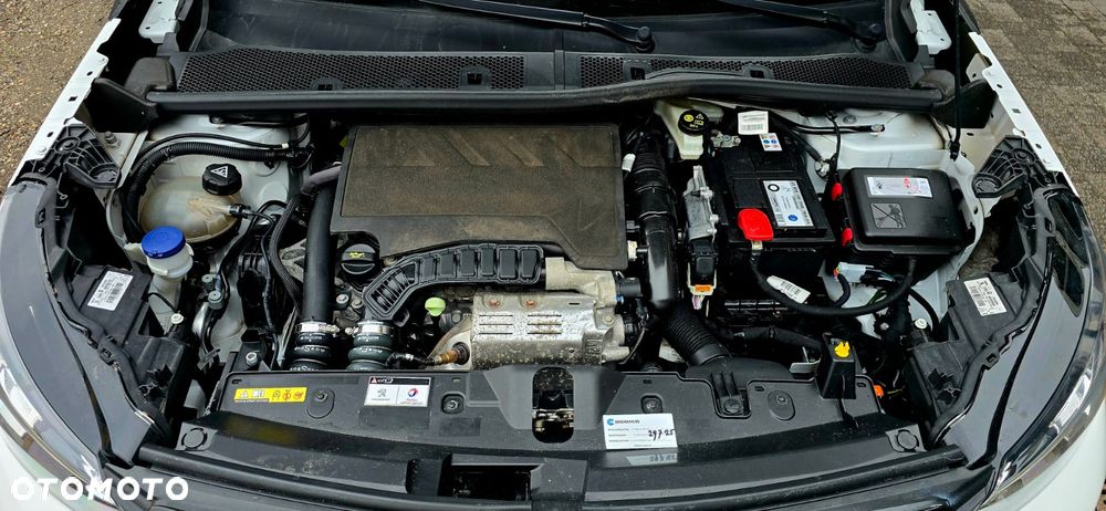 Peugeot 2008 1.2 PureTech Active Pack S&S - 21