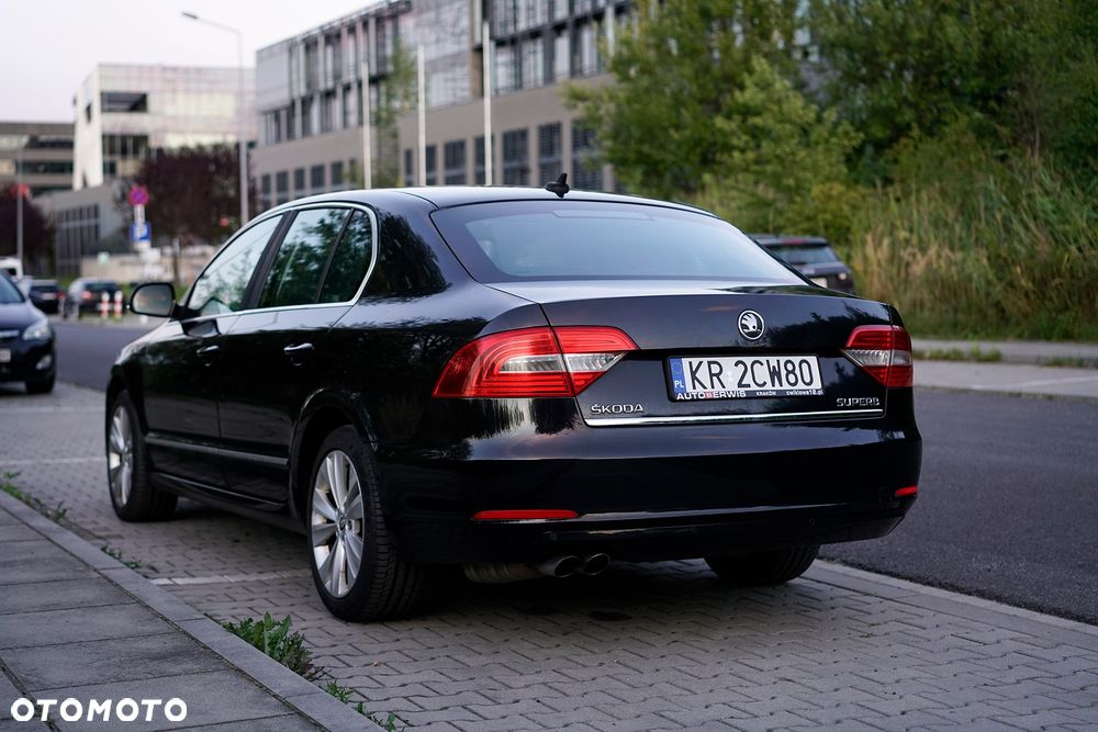 Skoda Superb 2.0 TDI Elegance - 9