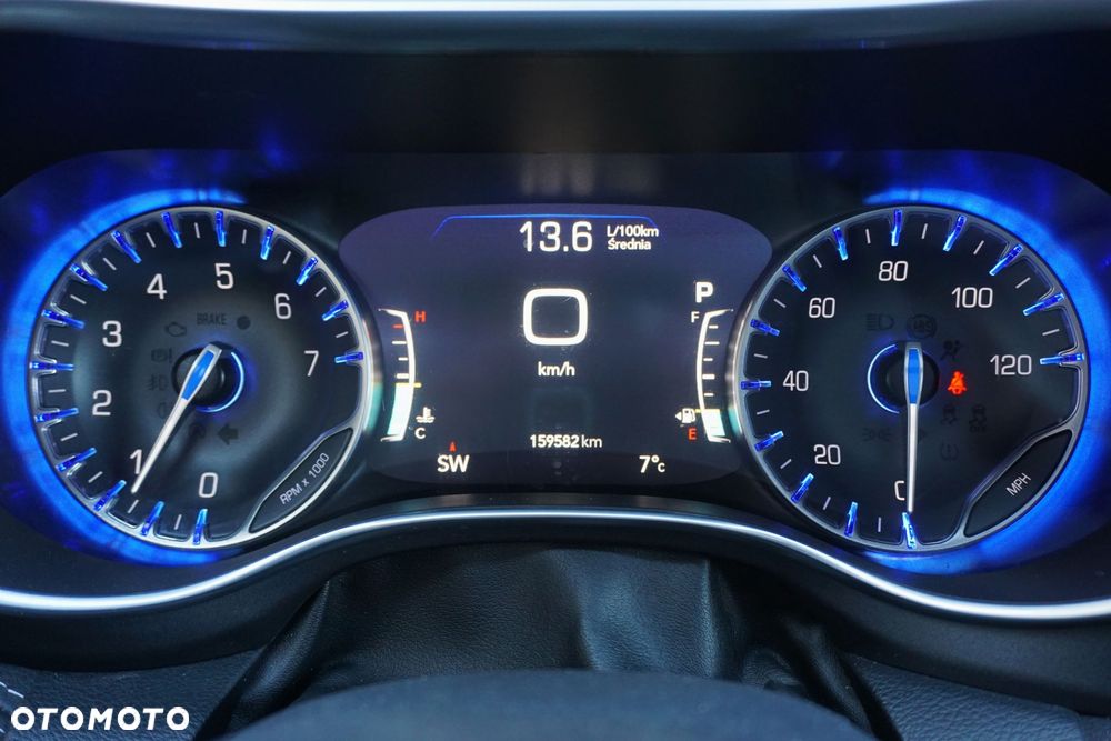 Chrysler Pacifica - 22