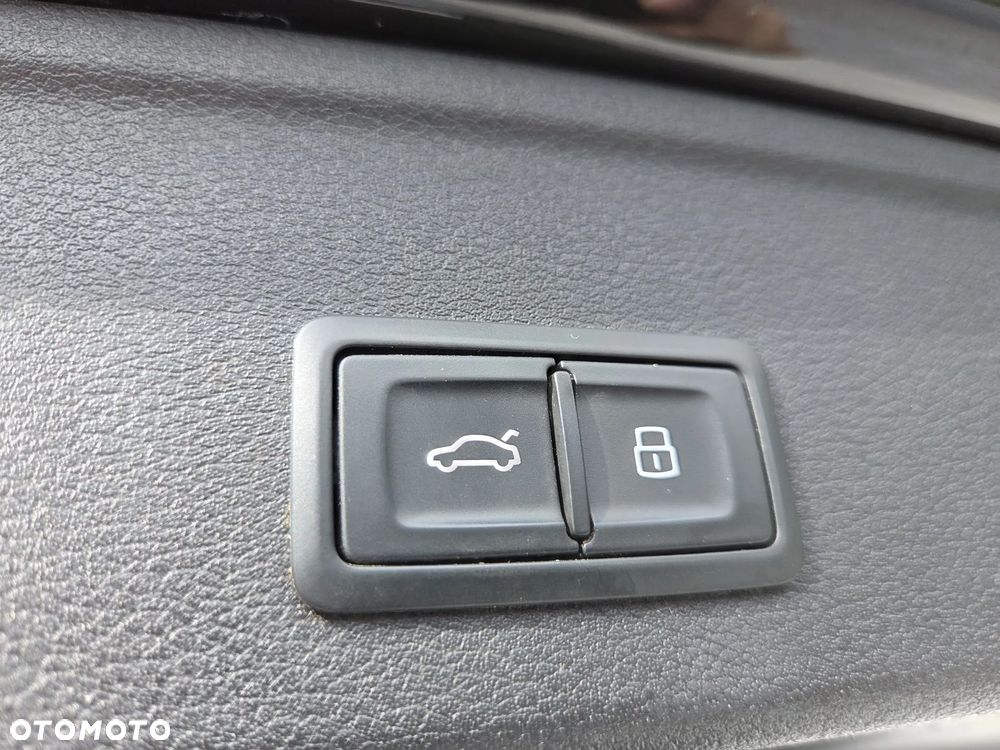 Audi A4 Avant 40 TDI S tronic S line - 21