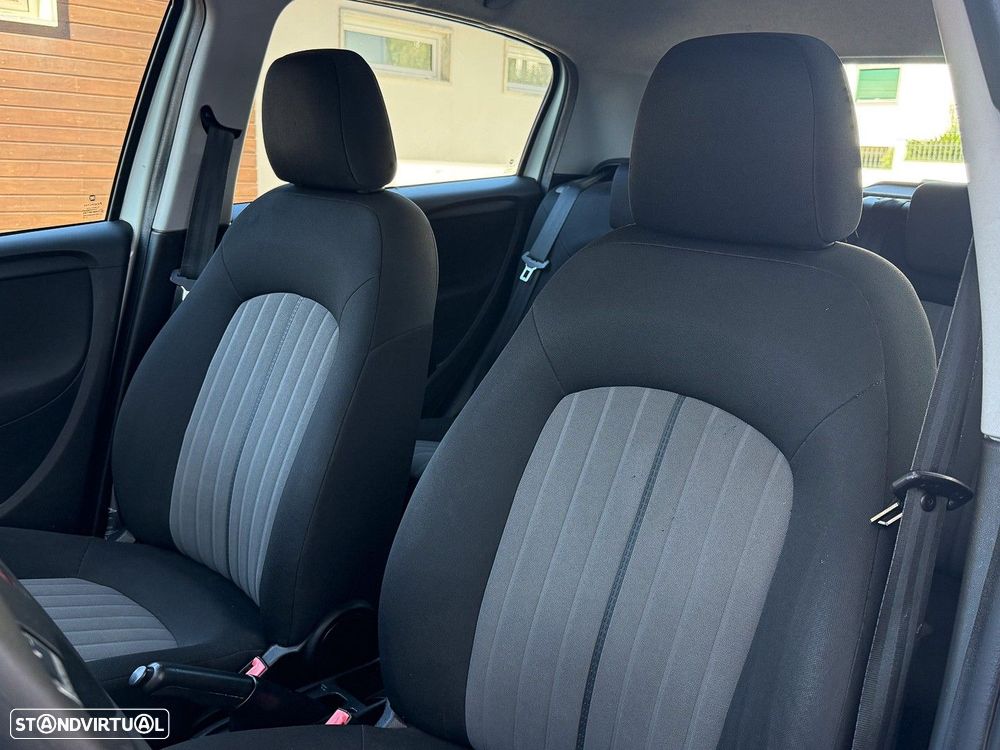 Fiat Punto 1.3 M-Jet Easy S&S - 23