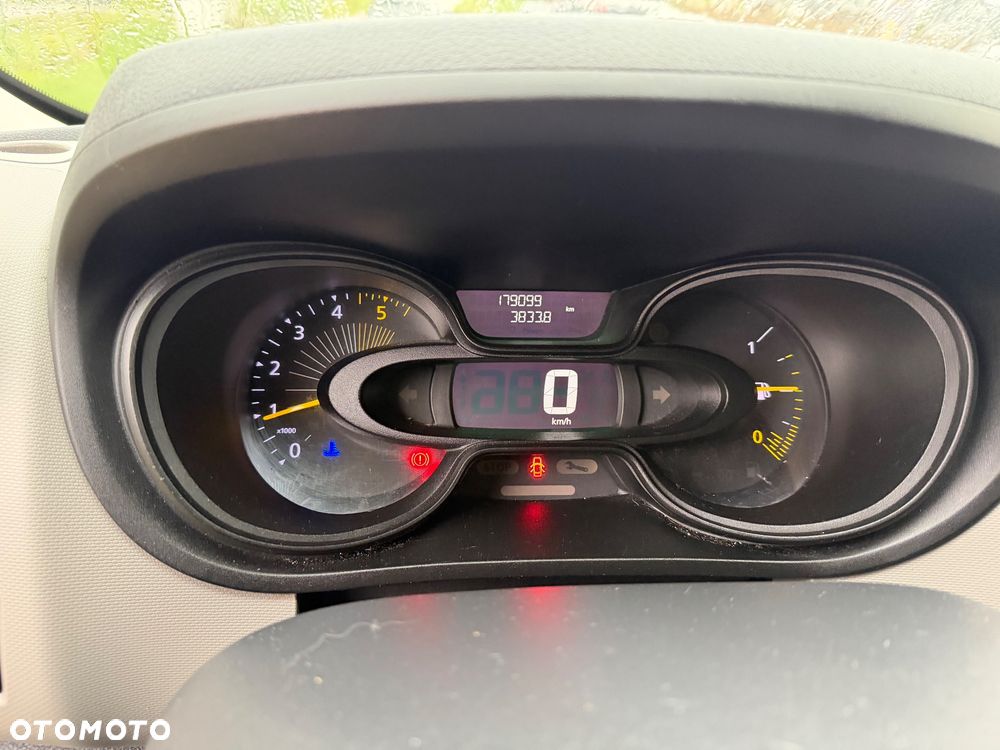 Renault Trafic - 10