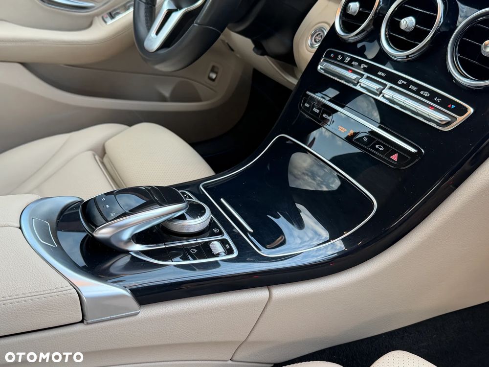 Mercedes-Benz Klasa C 180 9G-TRONIC Avantgarde - 26