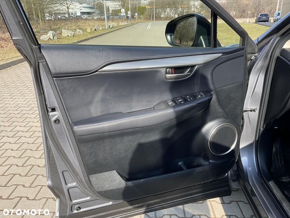 Lexus NX 300h F Impression AWD - 20