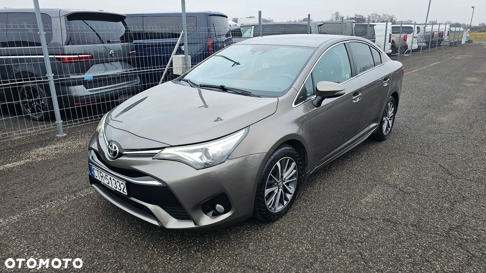 Toyota Avensis 1.8 Premium - 1