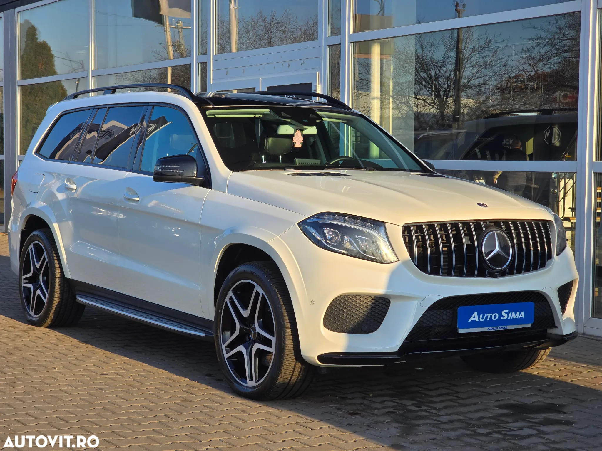 Mercedes-Benz GLS - 2