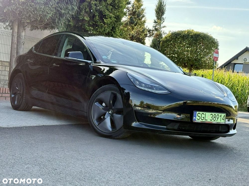 Tesla Model 3 - 3