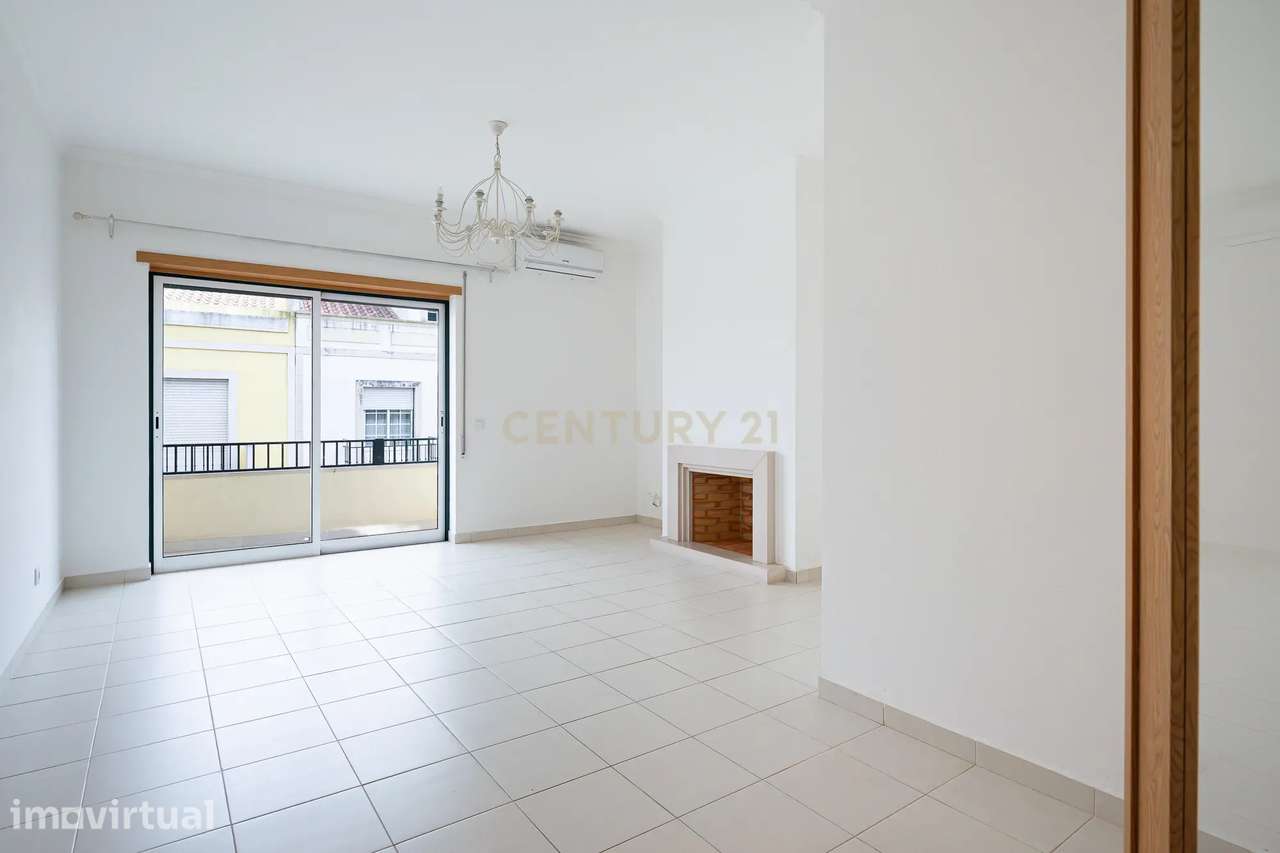 Apartamento T2 em Almeirim, Santarém - Oportunidade Única - Grande imagem: 2/28