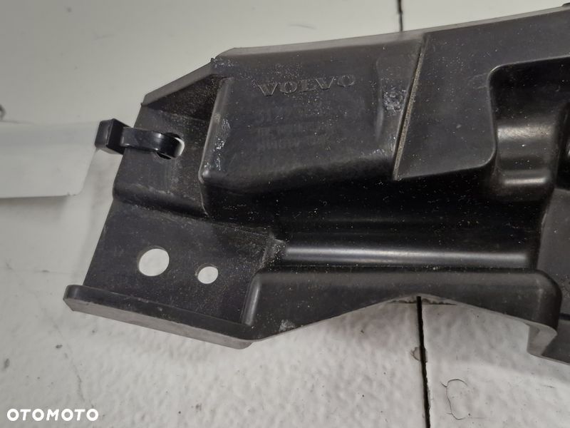 VOLVO S60 II 2 ŚLIZG MOCOWANIE ZDERZAKA PRAWY PRZÓD 31323833 - 2