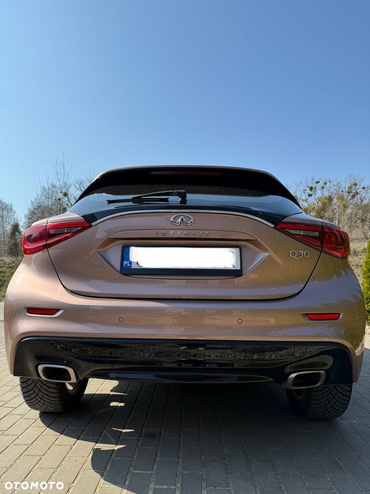 Infiniti Q30 1.5d Business 7DCT - 8