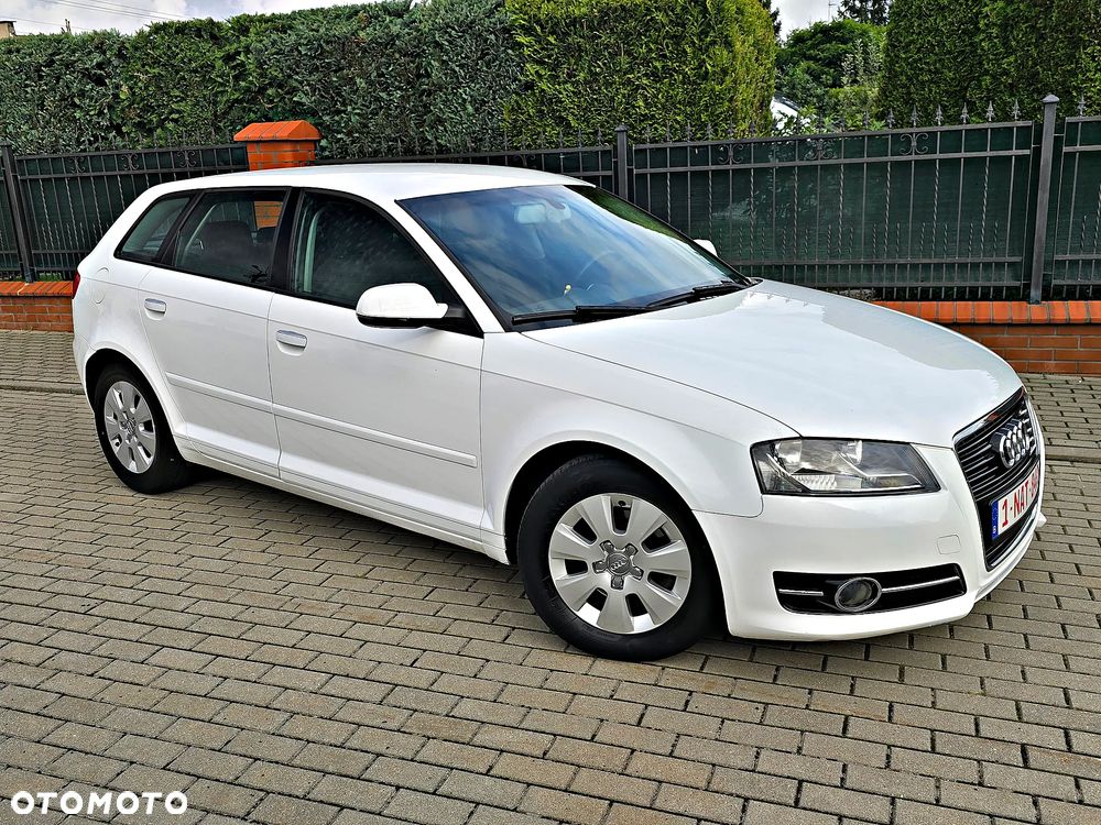 Audi A3 Sportback 1.6 TDI Attraction - 9