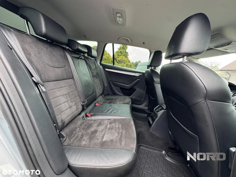 Skoda Octavia 2.0 TDI Green tec 4x4 Elegance - 16