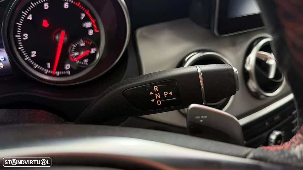 Mercedes-Benz GLA 250 4-Matic AMG Line - 31