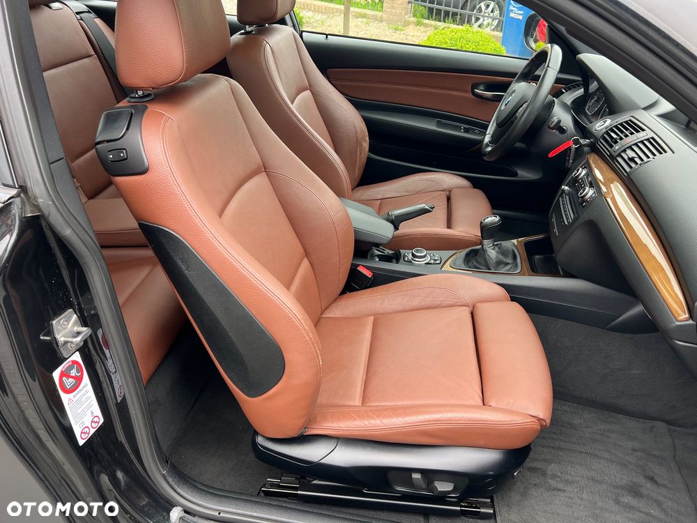 BMW Seria 1 123d - 25