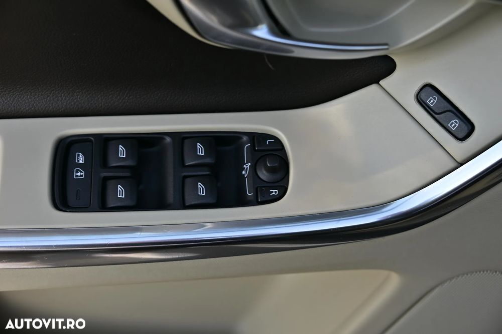 Volvo XC 60 D5 AWD Aut. Summum - 28