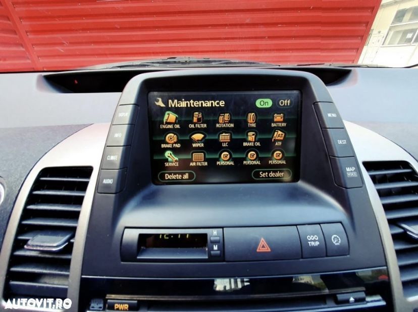 Toyota Prius (Hybrid) Sol - 10