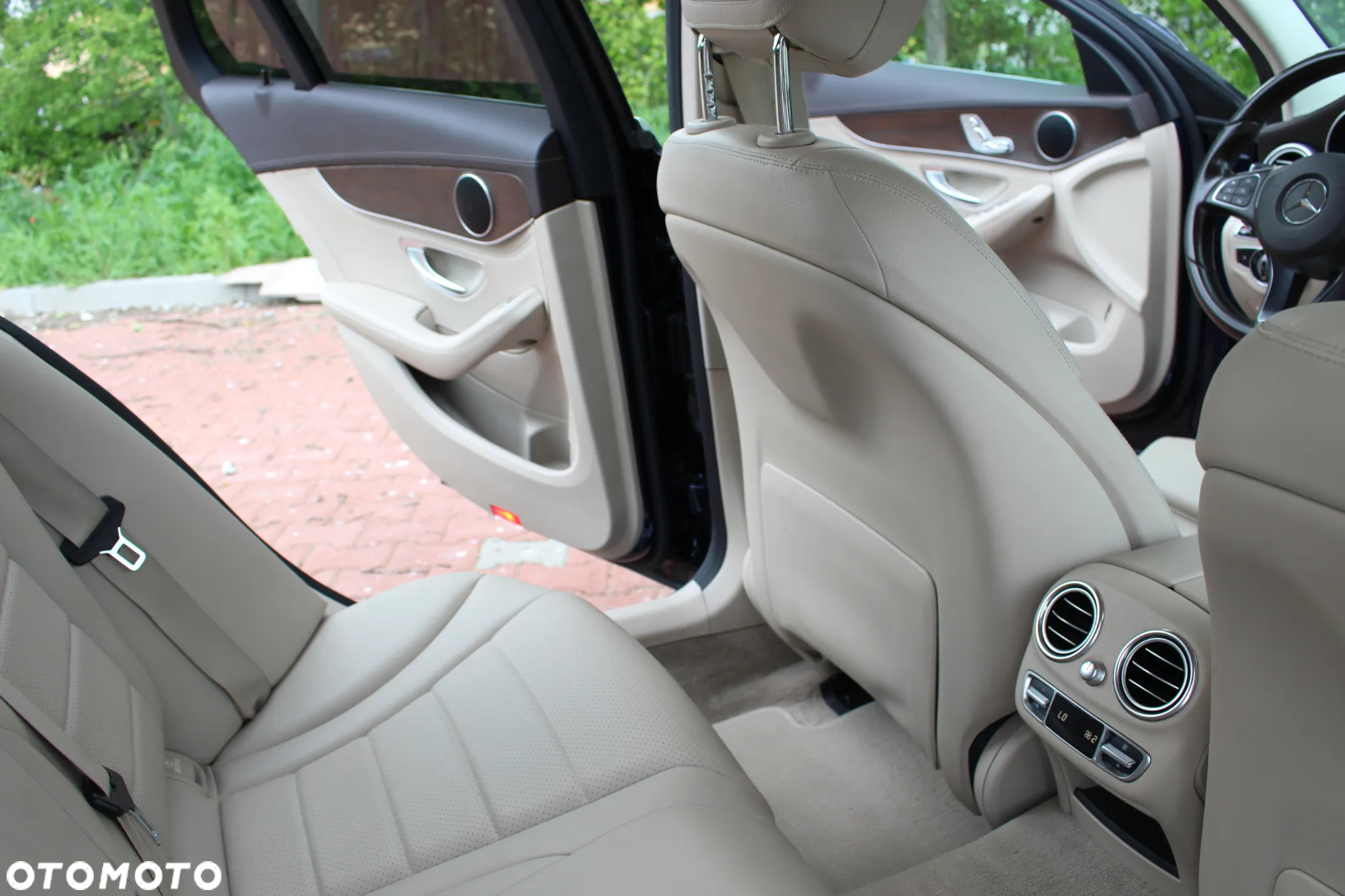 Mercedes-Benz Klasa C 200 4-Matic 7G-TRONIC - 13
