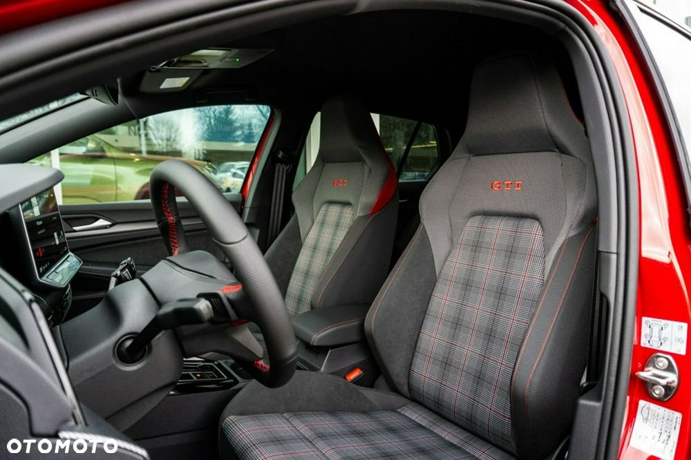 Volkswagen Golf - 19