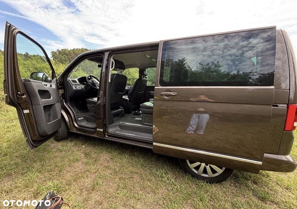Volkswagen Multivan - 1