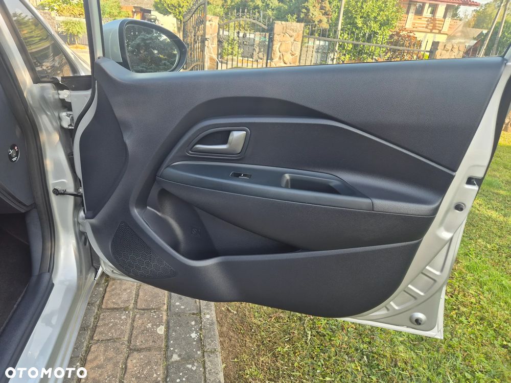 Kia Rio 1.4 Dream Team Edition - 22