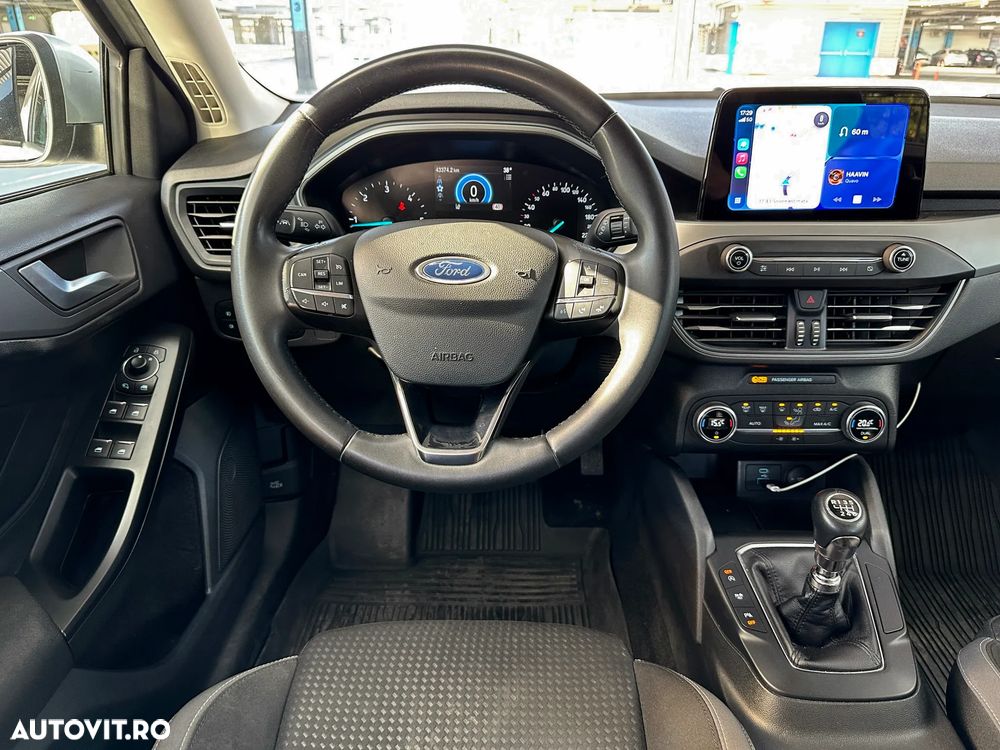 FORD Focus 2022 — imagine 15