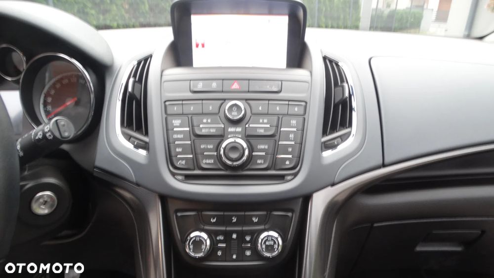 Opel Zafira 1.4 Turbo Business Edition - 24