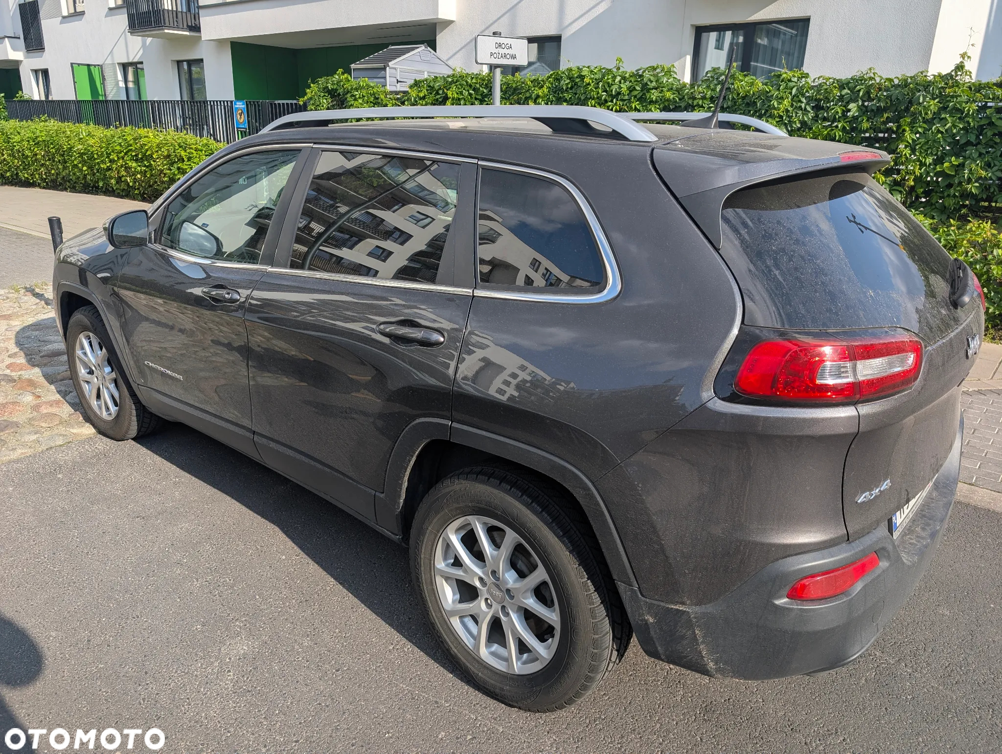 Jeep Cherokee - 8