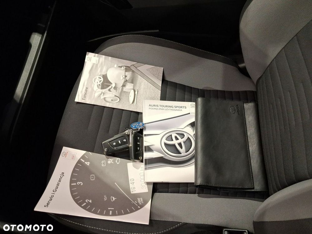 Toyota Auris - 33