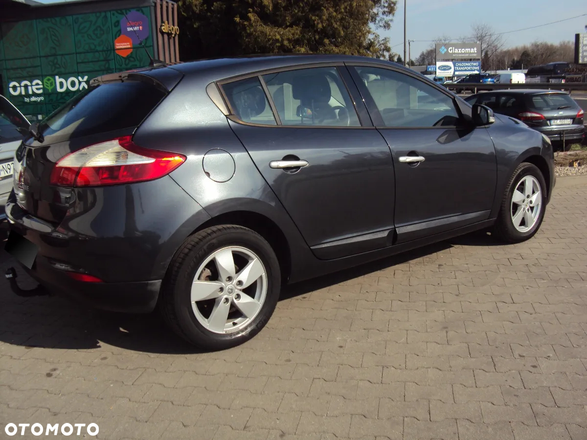 Renault Megane Grandtour 2.0 140 CVT Luxe - 11