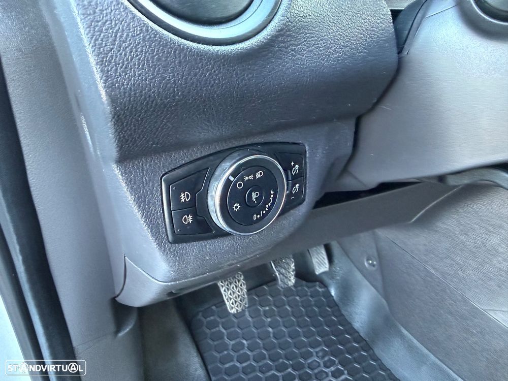 Ford Transit Courier 1.5 TDCI - 14