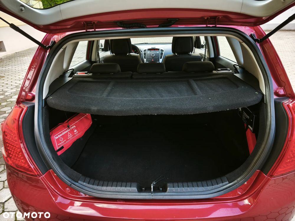 Kia Ceed 1.6 CRDi ISG Spirit - 17