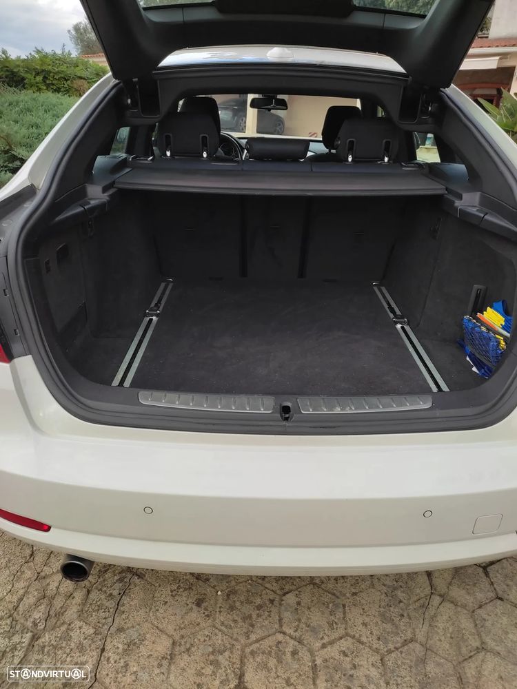 BMW 318 Gran Turismo d Sport Line - 5