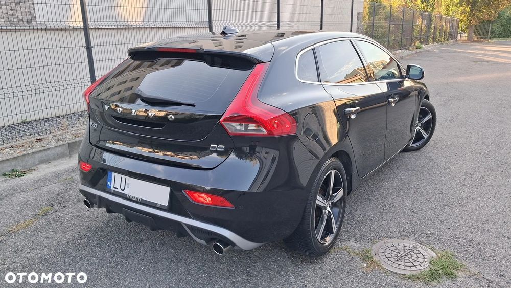 Volvo V40 D2 R Design - 6