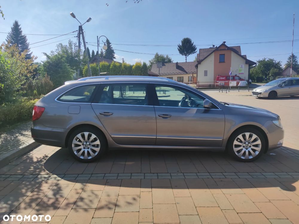 Skoda Superb 2.0 TDI Elegance - 6