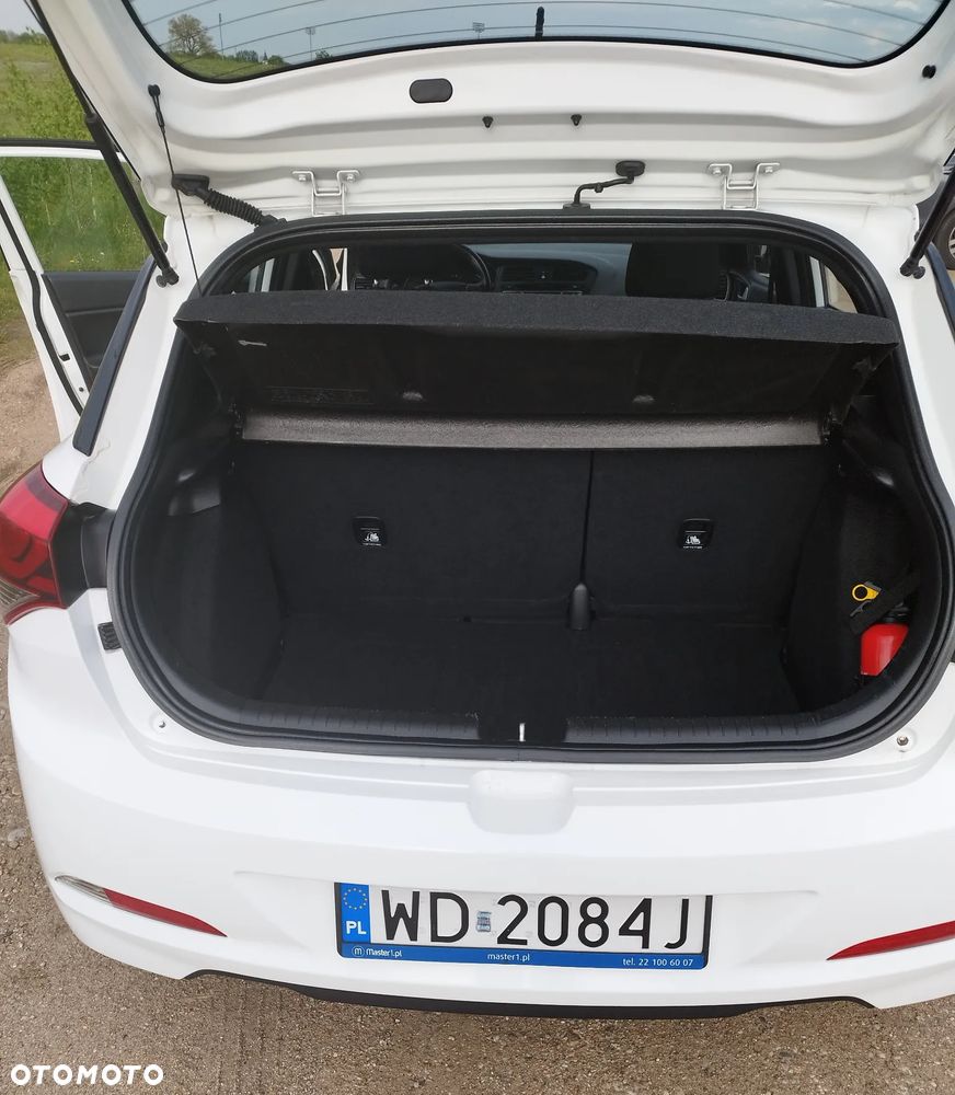 Hyundai i20 1.2 Fresh - 8