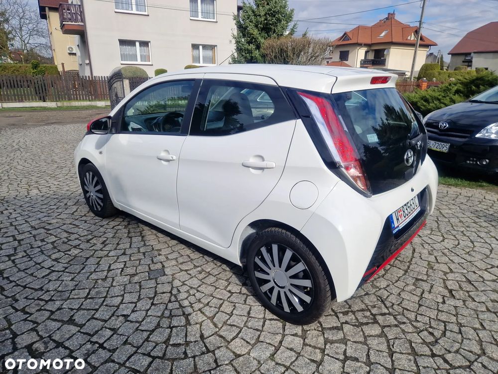 Toyota Aygo x-cite - 12