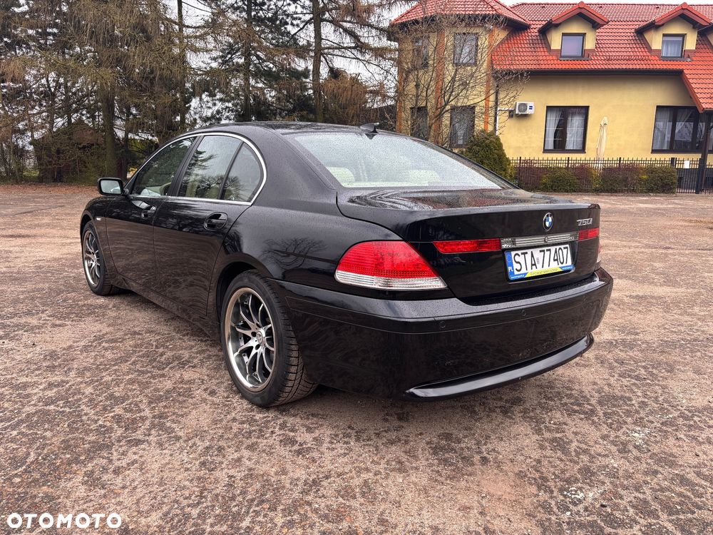 BMW Seria 7 735i - 4