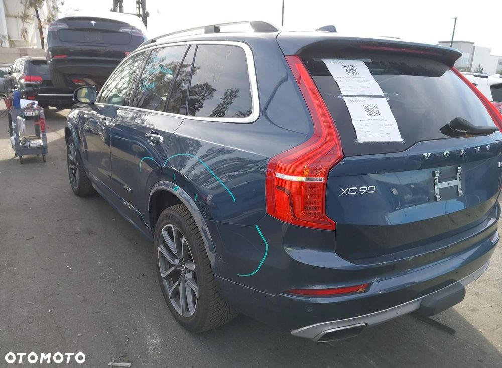 Volvo XC 90 - 5