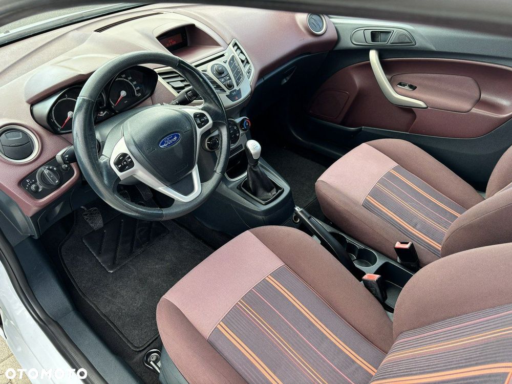 Ford Fiesta - 8
