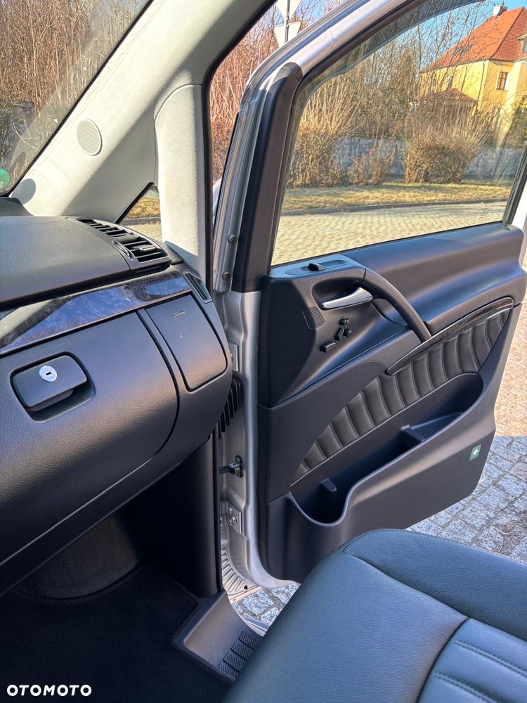 Mercedes-Benz Viano 3.0 CDI Ambiente (d³ugi) - 17