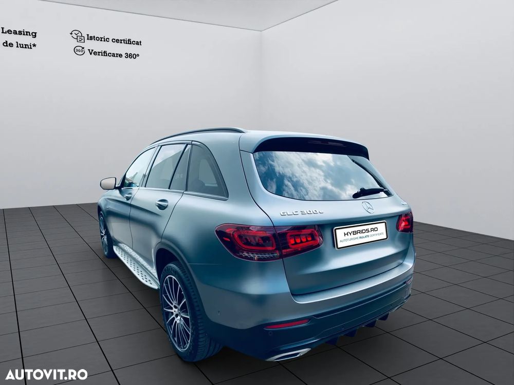 Mercedes-Benz GLC 300 e 4MATIC - 3