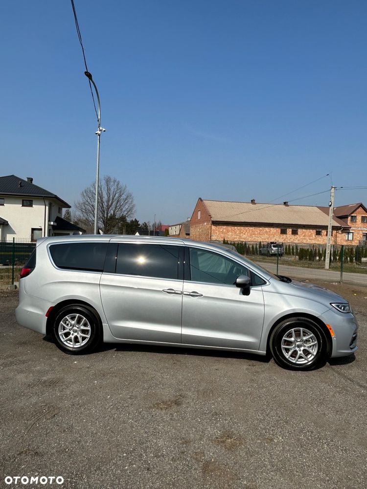 Chrysler Pacifica - 10