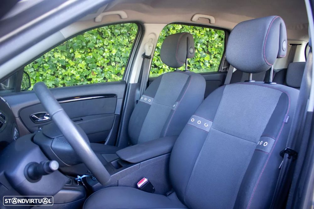 Renault Scénic 1.5 dCi Dynamique S - 10