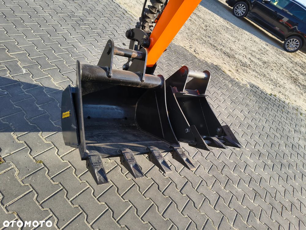 Kubota LONKING CDM6025 3 ŁYŻKI - 12