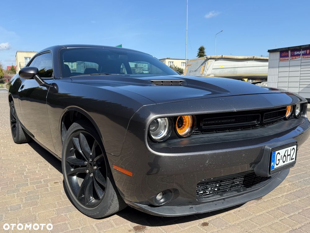 Dodge Challenger - 1